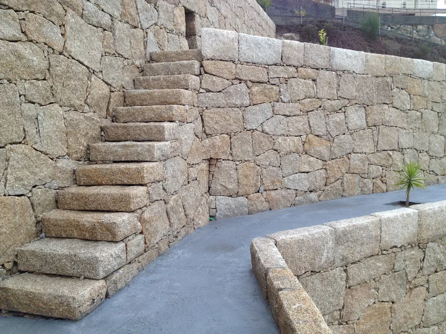 Obra realizada em Vila Caiz, Marco de Canaveses